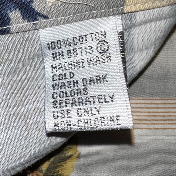 Pierre Cardin Hawaiian style  tropical button downn shirt, size Large - Picture 5 of 10